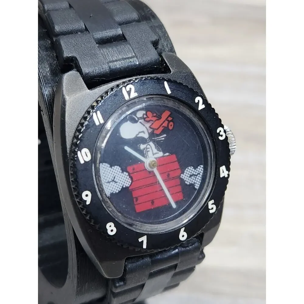 Snoopy and the Red Barron Flying Ace 1965 hand wind Wristwatch, Working